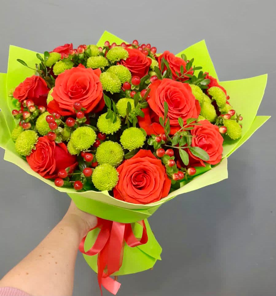 Букет цветов из: Хризантемы и Розы в Радченском