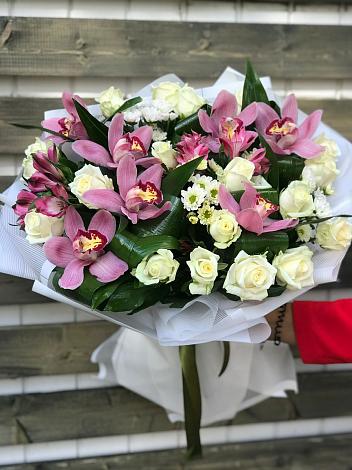 Букет цветов из: Розы и Хризантемы в Радченском