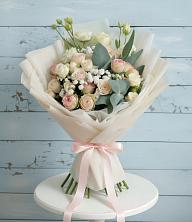 Букет цветов из:  Розы и Лизиантусы в Радченском