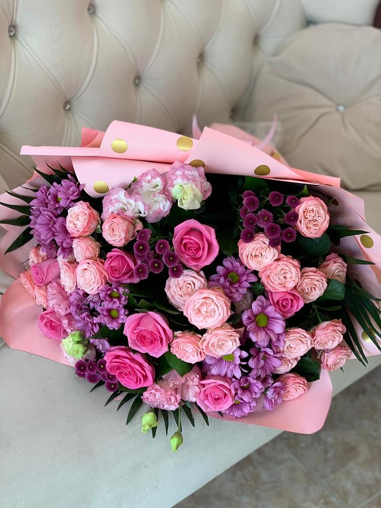 Букет цветов из: Хризантемы, Розы и Лизиантусы в Радченском