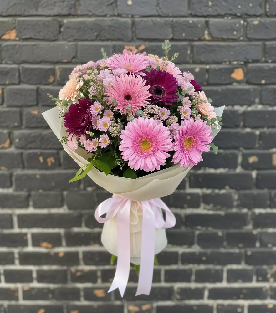 Букет цветов из: Герберы и Хризантемы в Радченском