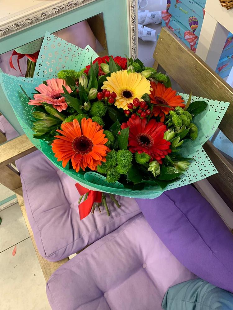 Букет цветов из: Герберы, Хризантемы и Альстромерии в Радченском