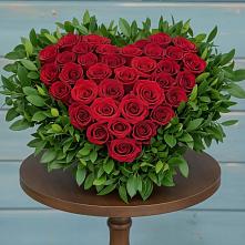 Цветочная композиция из Розы в виде сердца в Радченском