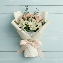 Букет цветов из:  Альстромерии в Радченском