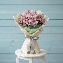 Букет цветов из:  Орхидеи и Розы #REPLACE_PRED# Радченском