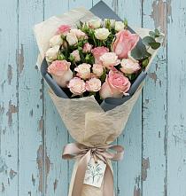 Букет цветов из:  Розы в Радченском