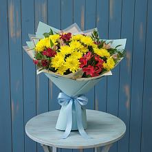Букет цветов из:  Альстромерии и Хризантемы в Радченском