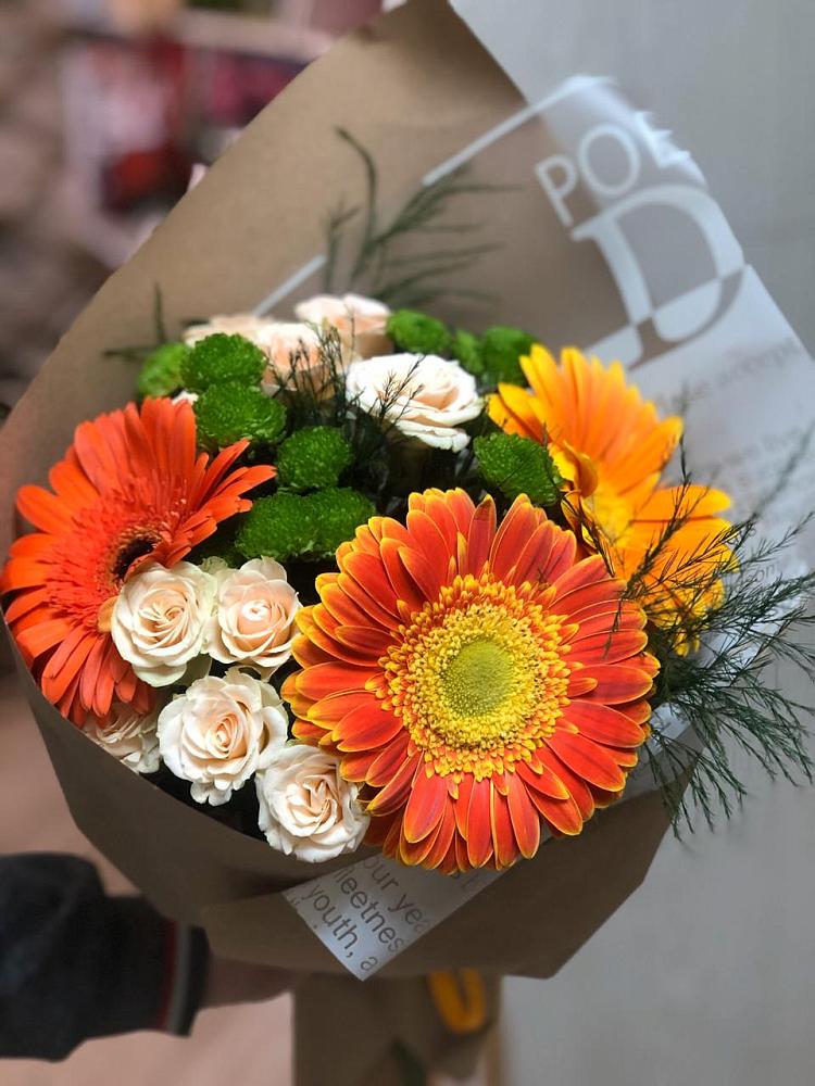 Букет цветов из: Герберы, Хризантемы и Розы в Радченском