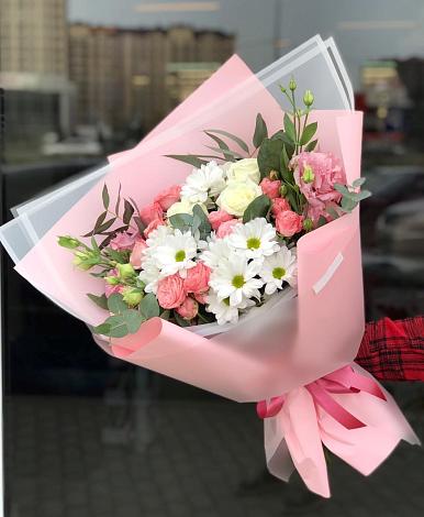 Букет цветов из: Розы, Лизиантусы и Хризантемы в Радченском