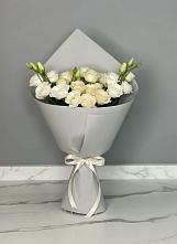 Букет цветов из:  Розы и Лизиантусы в Радченском